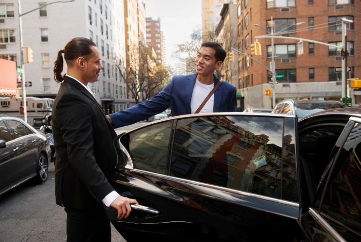 Top-5-Benefits-of-Using-a-Professional-London-Airport-Car-Service